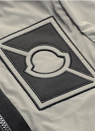 Detail View - Click To Enlarge - MONCLER - x Craig Green 'Gauss' logo patch reflective jacket