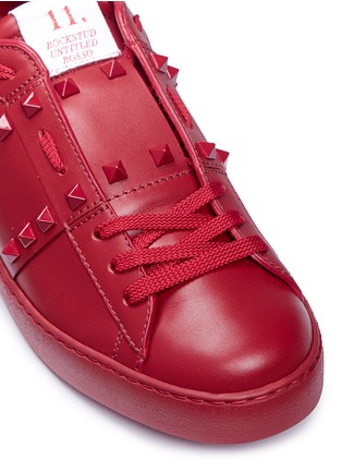 Detail View - Click To Enlarge - VALENTINO GARAVANI - 'Rockstud Untitled Rosso 11' leather sneakers
