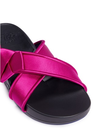 Detail View - Click To Enlarge - FIGS BY FIGUEROA - 'Figomatic' silk satin bow cross strap slide sandals