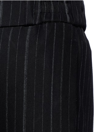 Detail View - Click To Enlarge - DEVOA - Chalk stripe cropped jogging pants