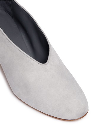 Detail View - Click To Enlarge - GRAY MATTERS - 'Mildred' geometric heel choked-up suede pumps