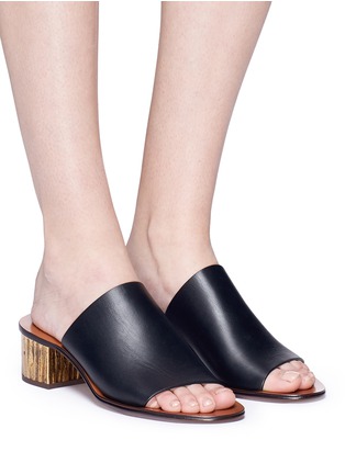Figure View - Click To Enlarge - CHLOÉ - 'Qassie' textured heel leather mule sandals