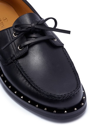 Detail View - Click To Enlarge - VALENTINO GARAVANI - Valentino Garavani 'Soul Rockstud' ribbon calfskin leather loafers