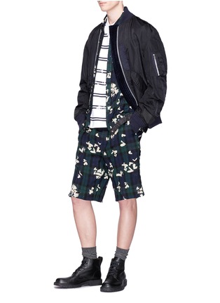 Figure View - Click To Enlarge - SACAI - Heart print tartan plaid belted linen shorts