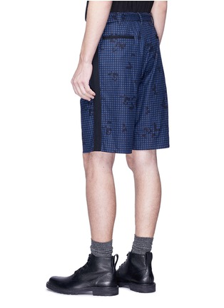 Back View - Click To Enlarge - SACAI - Heart print check belted shorts