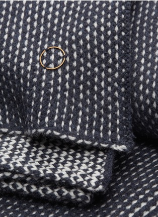 Detail View - Click To Enlarge - OYUNA - PUNTO cashmere throw – Indigo/Ivory