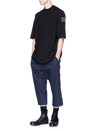 Figure View - Click To Enlarge - RICK OWENS DRKSHDW - Drop crotch cropped jogging pants