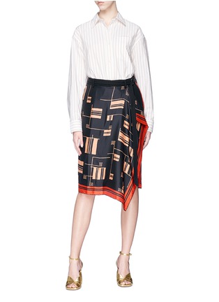 Figure View - Click To Enlarge - DRIES VAN NOTEN - 'Panax' geometric print scarf overlay wrap shorts