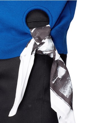Detail View - Click To Enlarge - CALVIN KLEIN 205W39NYC - Scarf knot cutout sweater