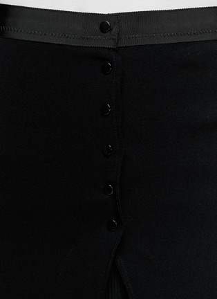 Detail View - Click To Enlarge - MO&CO. EDITION 10 - Plissé pleat split crepe skirt
