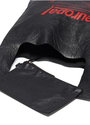 Detail View - Click To Enlarge - BALENCIAGA - 'Supermarket Shopper' slogan print medium leather tote bag