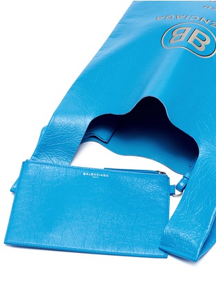 Detail View - Click To Enlarge - BALENCIAGA - 'Supermarket Shopper' logo print medium leather tote
