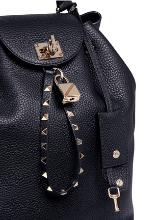 Detail View - Click To Enlarge - VALENTINO GARAVANI - 'Rockstud Twiny' leather backpack