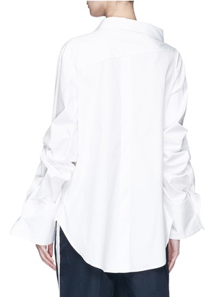 Back View - Click To Enlarge - MONSE - Ring ruched sleeve asymmetric poplin shirt