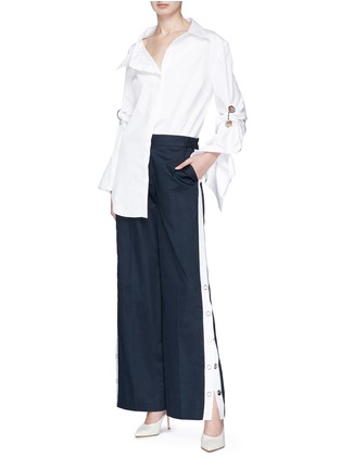 Figure View - Click To Enlarge - MONSE - Ring ruched sleeve asymmetric poplin shirt