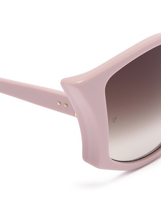 Detail View - Click To Enlarge - LINDA FARROW - 'Lerreta' acetate bat sunglasses