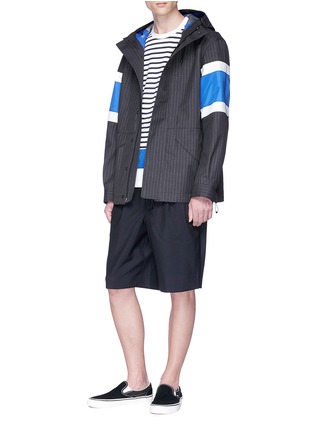 Figure View - Click To Enlarge - COMME DES GARÇONS HOMME - Pleated wool blend shorts