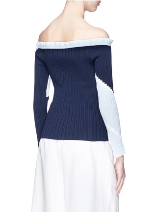 Back View - Click To Enlarge - COMME MOI - Colourblock geometric intarsia off-shoulder rib knit sweater
