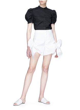 Figure View - Click To Enlarge - XIAO LI - Bow cuff poplin shorts