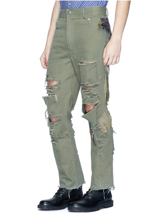 Front View - Click To Enlarge - JUNWEI LIN - Patchwork ripped denim pants