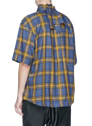 Back View - Click To Enlarge - JUNWEI LIN - Tie collar tartan plaid short sleeve shirt