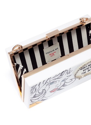 Detail View - Click To Enlarge - CECILIA MA - 'Comic' motif patch acrylic box clutch
