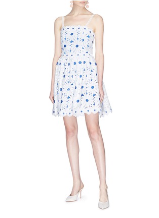 Figure View - Click To Enlarge - ALICE & OLIVIA - 'Vandy' floral guipure lace dress
