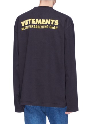  - VETEMENTS - Logo print oversized unisex long sleeve T-shirt