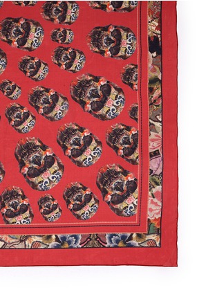 Detail View - Click To Enlarge - ALEXANDER MCQUEEN - Floral skull print silk scarf