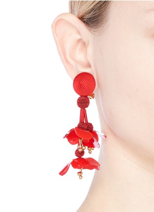 Figure View - Click To Enlarge - OSCAR DE LA RENTA - Threaded floral clip drop earrings