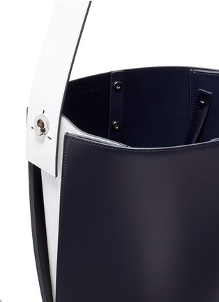 Detail View - Click To Enlarge - DANSE LENTE - 'Lorna' keyhole strap mini colourblock bucket bag