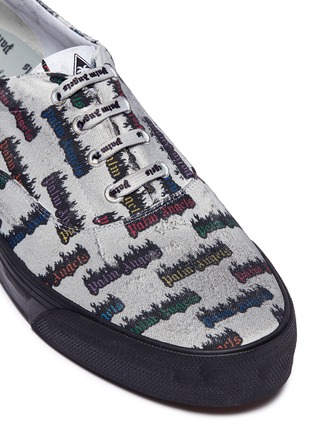 Detail View - Click To Enlarge - PALM ANGELS - 'Distressed Burning Logo' print canvas sneakers
