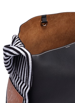 Detail View - Click To Enlarge - LOEWE - 'Scarf' leather bucket bag
