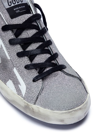 Detail View - Click To Enlarge - GOLDEN GOOSE - 'Superstar' chevron stripe print glitter coated sneakers