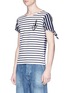 Detail View - Click To Enlarge - JW ANDERSON - Asymmetric knot sleeve stripe unisex T-shirt