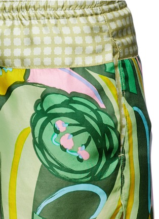 Detail View - Click To Enlarge - IBRIGU - One of a kind print drawstring silk shorts