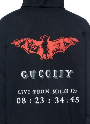 Detail View - Click To Enlarge - GUCCI - 'Guccify' invite bat print zip hoodie
