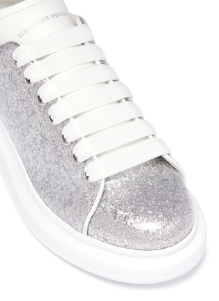 Detail View - Click To Enlarge - ALEXANDER MCQUEEN - 'Oversized Sneaker' in glitter