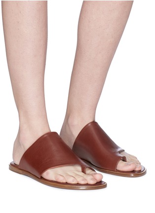 Figure View - Click To Enlarge - VINCE - 'Edris' toe ring leather slide sandals