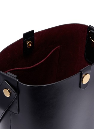 Detail View - Click To Enlarge - SOPHIE HULME - 'Swing' saddle leather bucket bag