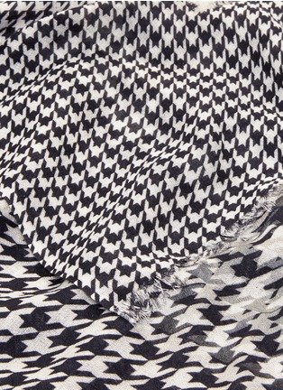 Detail View - Click To Enlarge - PASHMA - 'Fluffy Dog' print houndstooth scarf