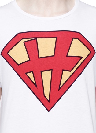 Detail View - Click To Enlarge - VALENTINO GARAVANI - 'Super-H' superman print T-shirt