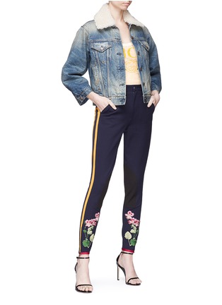 Figure View - Click To Enlarge - GUCCI - 'Soave Amore Guccification' slogan tiger patch cropped denim jacket