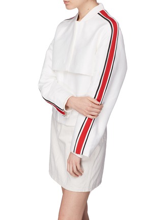 Detail View - Click To Enlarge - C/MEO COLLECTIVE - 'Totality' yoke overlay stripe sleeve boxy jacket