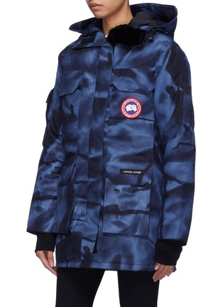 Detail View - Click To Enlarge - CANADA GOOSE - 'Expedition' abstract camouflage print coyote fur hooded down parka