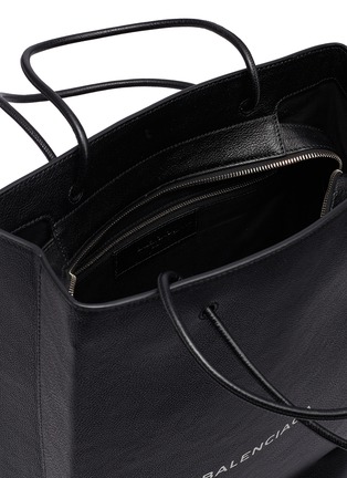 Detail View - Click To Enlarge - BALENCIAGA - 'North-South' logo print medium leather shopping bag