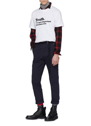 Figure View - Click To Enlarge - SACAI - x The New York Times 'Truth' slogan print T-shirt