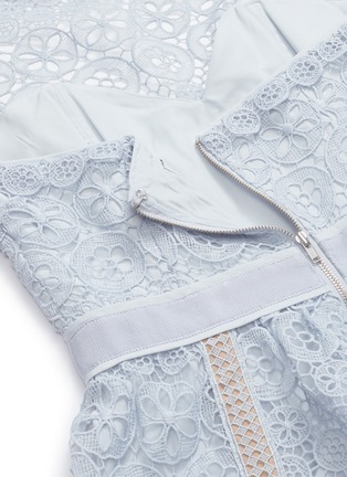 Detail View - Click To Enlarge - SELF-PORTRAIT - Sweetheart halterneck guipure lace dress