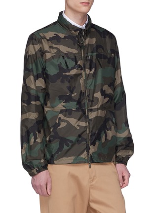 Detail View - Click To Enlarge - VALENTINO GARAVANI - Logo camouflage print hooded windbreaker jacket
