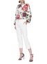 Figure View - Click To Enlarge - - - Floral brocade cropped pants